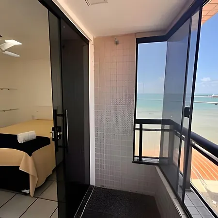 Ape Beira-mar: Wifi, Piscina, Garagem E Local Top! Apartamento